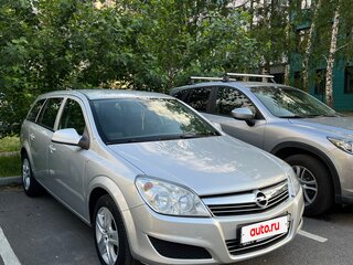 2009 Opel Astra H Рестайлинг, серебристый, 750000 рублей, вид 3