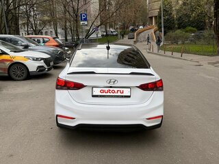 2018 Hyundai Solaris II, белый, 895900 рублей, вид 3