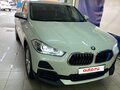 2020 BMW X2 sDrive18i I (F39), белый, 3500000 рублей - вид 1