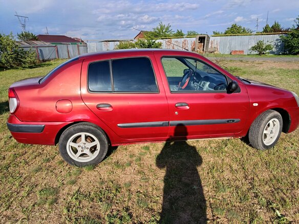 2005 Renault Symbol I Рестайлинг, красный, 270000 рублей - вид 5
