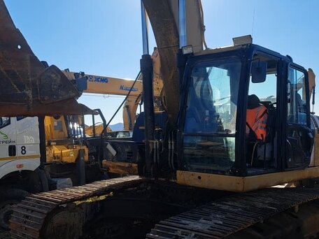 2017 Caterpillar 330D2 L, жёлтый, 9959000 рублей, вид 3