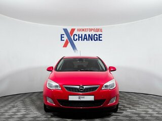 2010 Opel Astra J, красный, 573210 рублей, вид 2