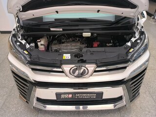 2019 Toyota Vellfire II Рестайлинг, белый, 4750000 рублей, вид 4