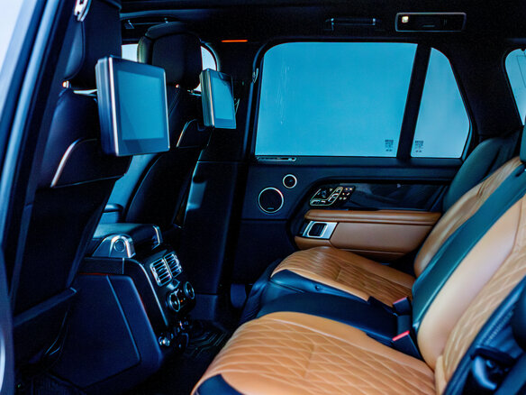 2021 Land Rover Range Rover IV Рестайлинг, серый, 7500000 рублей - вид 16