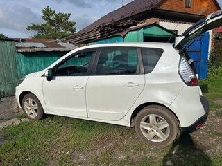 2013 Renault Scenic III Рестайлинг, белый, 780000 рублей, вид 3