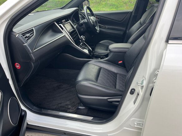 2017 Toyota Harrier III (XU60) Рестайлинг, белый, 2550000 рублей - вид 9
