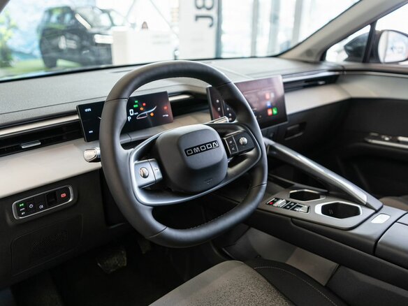 2026 Omoda C5 II, белый, 2399000 рублей - вид 9