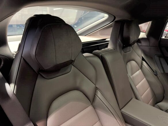 2026 Porsche Panamera 4 E-Hybrid Executive III, чёрный, 26990000 рублей - вид 22