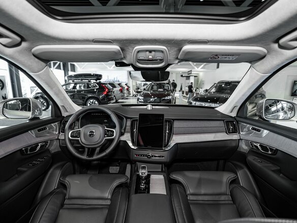 2026 Volvo XC90 B5 II Рестайлинг 2, золотистый, 13950000 рублей - вид 11