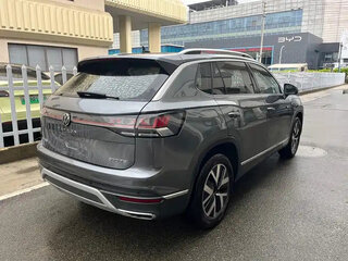 2023 Volkswagen Tayron I Рестайлинг, серебристый, 2300222 рублей, вид 3