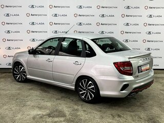 2026 Lada (ВАЗ) Granta Sport I Рестайлинг, серебристый, 1657000 рублей, вид 2
