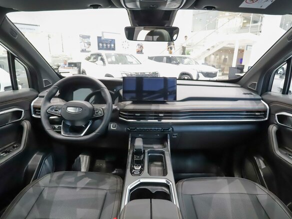 2026 Geely Okavango I Рестайлинг, белый, 4090000 рублей - вид 15