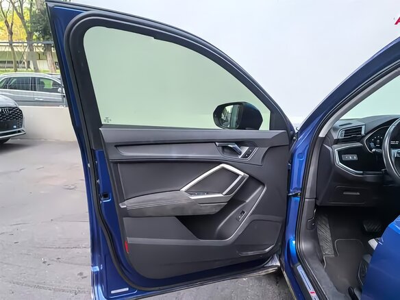 2022 Audi Q3 35 TFSI II (F3), синий, 2550000 рублей - вид 9