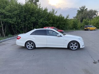 2011 Mercedes-Benz E-Класс 200 7G-Tronic IV (W212, S212, C207), белый, 1290000 рублей, вид 4