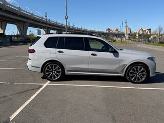 2020 BMW X7 M50d I (G07), серый, 8100000 рублей, вид 5