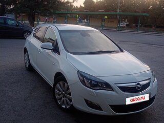 2010 Opel Astra J, белый, 699000 рублей, вид 3