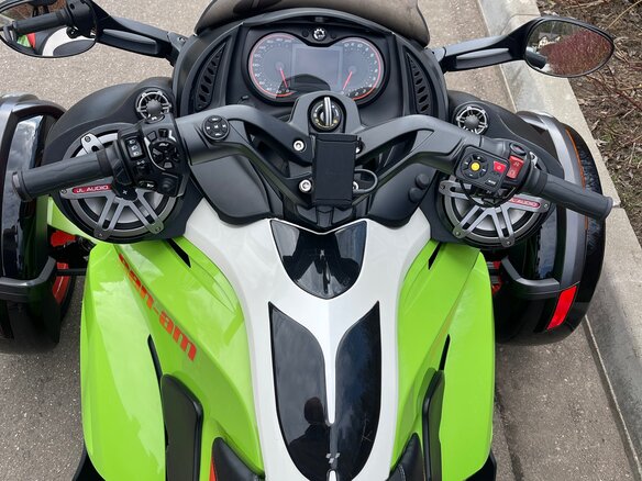 2014 BRP Can-Am Spyder, зелёный, 1000000 рублей - вид 10