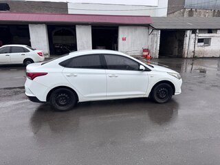 2020 Hyundai Solaris II Рестайлинг, белый, 1270000 рублей, вид 4