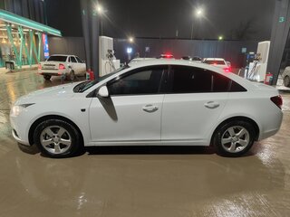 2012 Chevrolet Cruze I, белый, 800000 рублей, вид 4