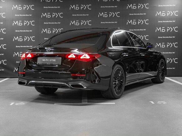2025 Mercedes-Benz E-Класс 300 VI (W214, S214), чёрный - вид 2