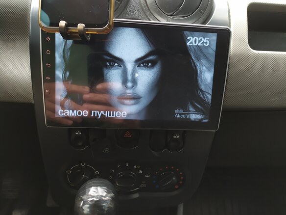 2013 Renault Logan I Рестайлинг, серебристый, 363000 рублей - вид 24