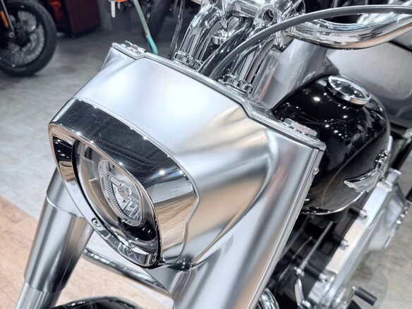 2019 Harley-Davidson Fat Boy, чёрный, 1799000 рублей - вид 21