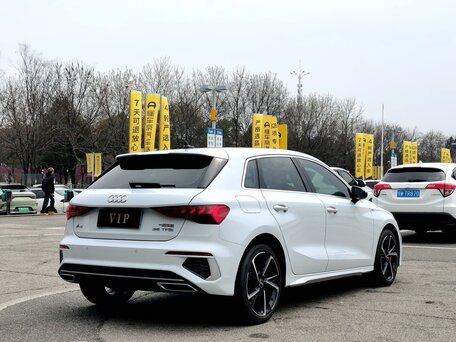 2023 Audi A3 Sportback 35 TFSI IV (8Y), белый, 2200000 рублей, вид 5
