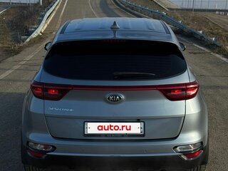 2018 Kia Sportage IV Рестайлинг, серебристый, 1850000 рублей, вид 4