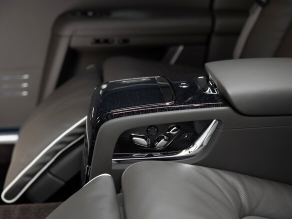 2026 Rolls-Royce Ghost Extended II Рестайлинг (Series II), чёрный, 68566496 рублей - вид 24