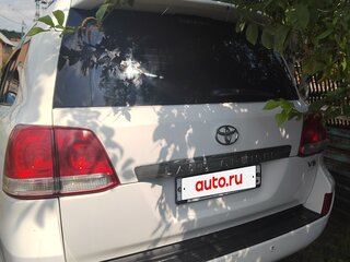 2010 Toyota Land Cruiser 200 Series, белый, 3300000 рублей, вид 4