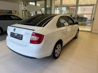 2016 Skoda Rapid I, белый, 799000 рублей, вид 4