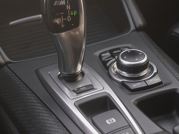 2013 BMW X6 M I (E71) Рестайлинг, чёрный, 2700000 рублей - вид 18