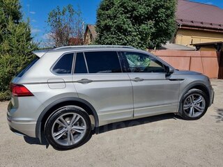 2019 Volkswagen Tiguan II, серебристый, 3850000 рублей, вид 5