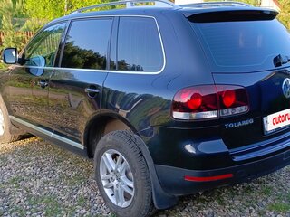 2008 Volkswagen Touareg I Рестайлинг, чёрный, 1500000 рублей, вид 5