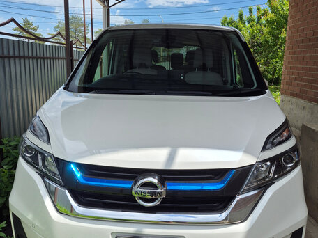 2018 Nissan Serena V (C27), белый, 1770000 рублей, вид 1