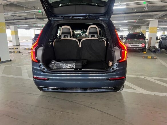 2026 Volvo XC90 B6 II Рестайлинг 2, синий, 9600000 рублей - вид 12