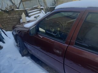 1992 Opel Vectra KAT A, пурпурный, 100000 рублей, вид 4