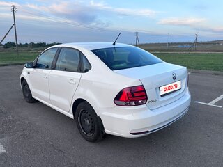 2016 Volkswagen Polo V Рестайлинг, белый, 800000 рублей, вид 5
