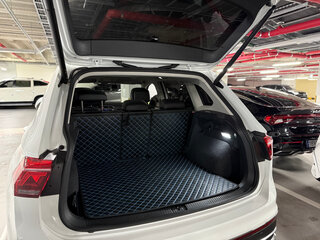 2022 Volkswagen Tiguan II Рестайлинг, серебристый, 2900000 рублей, вид 4