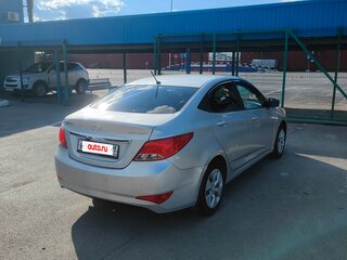 2014 Hyundai Solaris I Рестайлинг, серебристый, 1150000 рублей, вид 4