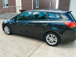 2014 Kia Ceed II, чёрный, 900000 рублей, вид 4