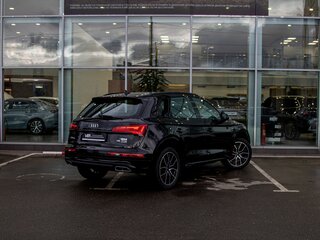 2025 Audi Q5 L 45 TFSI II (FY) Рестайлинг, чёрный, 5990000 рублей, вид 5