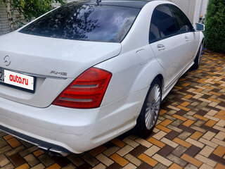 2005 Mercedes-Benz S-Класс 550 V (W221), серебристый, 1150000 рублей, вид 4
