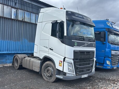 2020 Volvo FH 540, белый, 8975000 рублей, вид 3