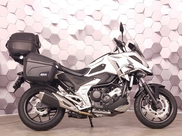 2021 Honda NC 750X, белый - вид 2