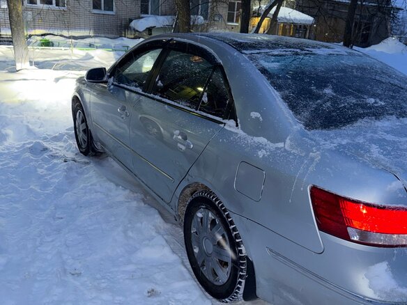 2010 Hyundai Sonata V (NF) Рестайлинг, серебристый, 800000 рублей - вид 3