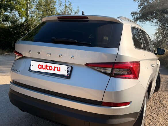 2021 Skoda Kodiaq I, серый - вид 4
