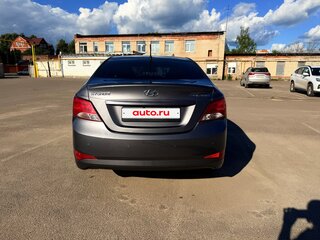 2015 Hyundai Solaris I Рестайлинг, серый, 849000 рублей, вид 4