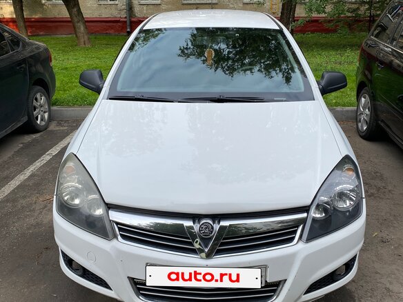 2012 Opel Astra H Рестайлинг, белый, 380000 рублей