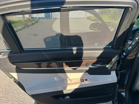 2009 BMW 7 серии Long 750Li xDrive V (F01/F02/F04), чёрный, 1180000 рублей - вид 16